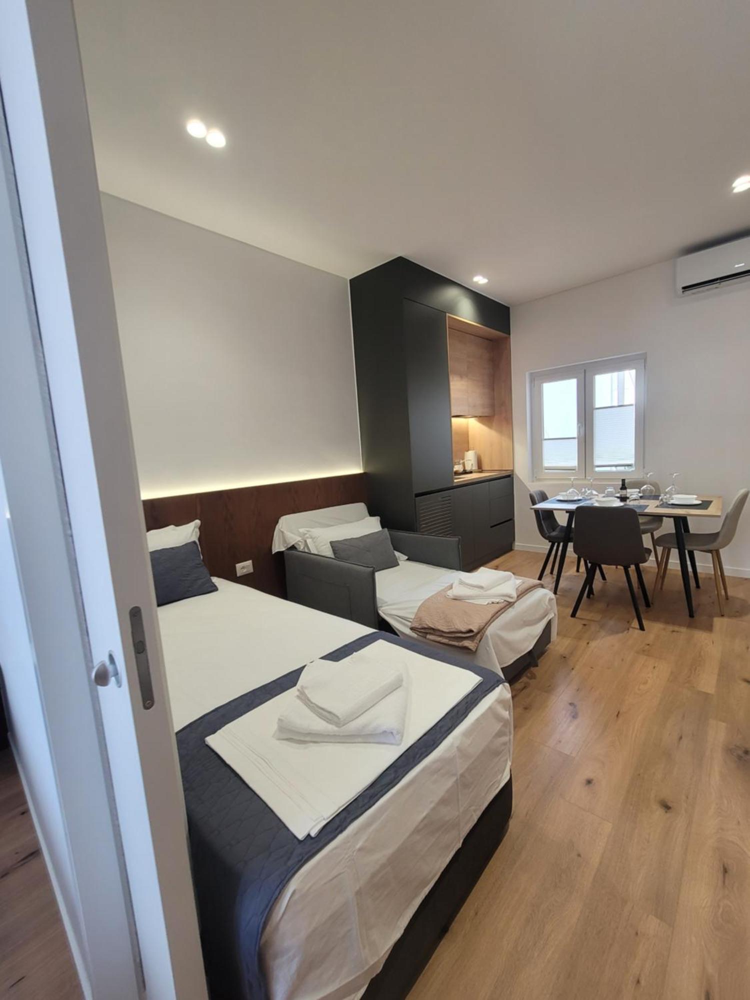 Jani Studio Apartments Gjirokastër Habitación foto